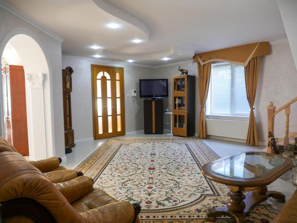 Kiki'S Villa Codru Exteriér fotografie