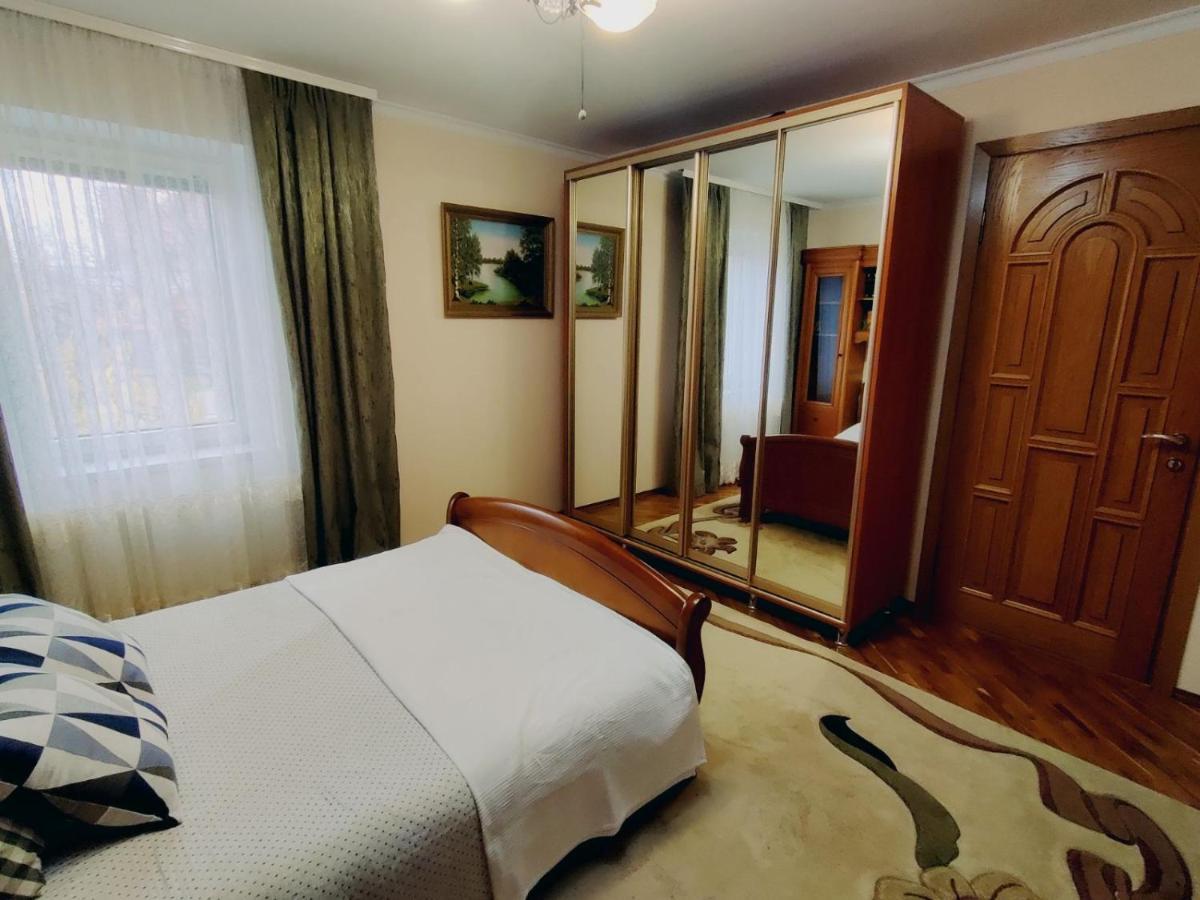 Kiki'S Villa Codru Exteriér fotografie